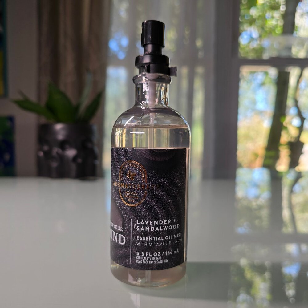 Bath & Body Works- Open Your Mind- Lavender & Sandalwood Aromatherapy Oil Mist